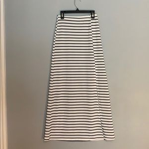 Long pencil skirt